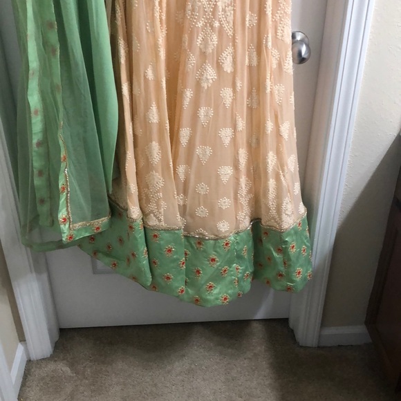 Indian dress suit - Picture 3 of 4